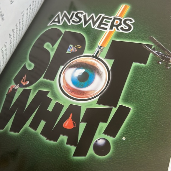 Spot What Travel Edition By Hinkler Explore Including Magnifying Glass New - Picture 7 of 8